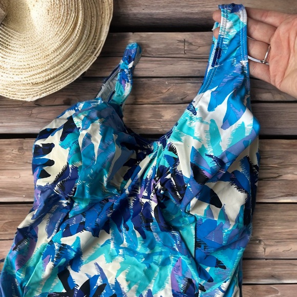 Nicole K Shelf Bra Lined Blue Abstract One-Piece Swimsuit XXL - Picture 2 of 9